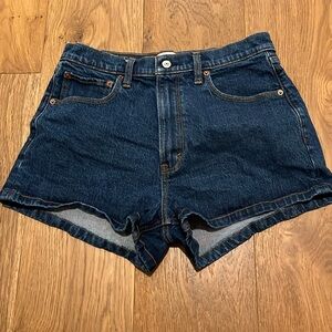 Abercrombie and Fitch, mom short high rise size 30/10